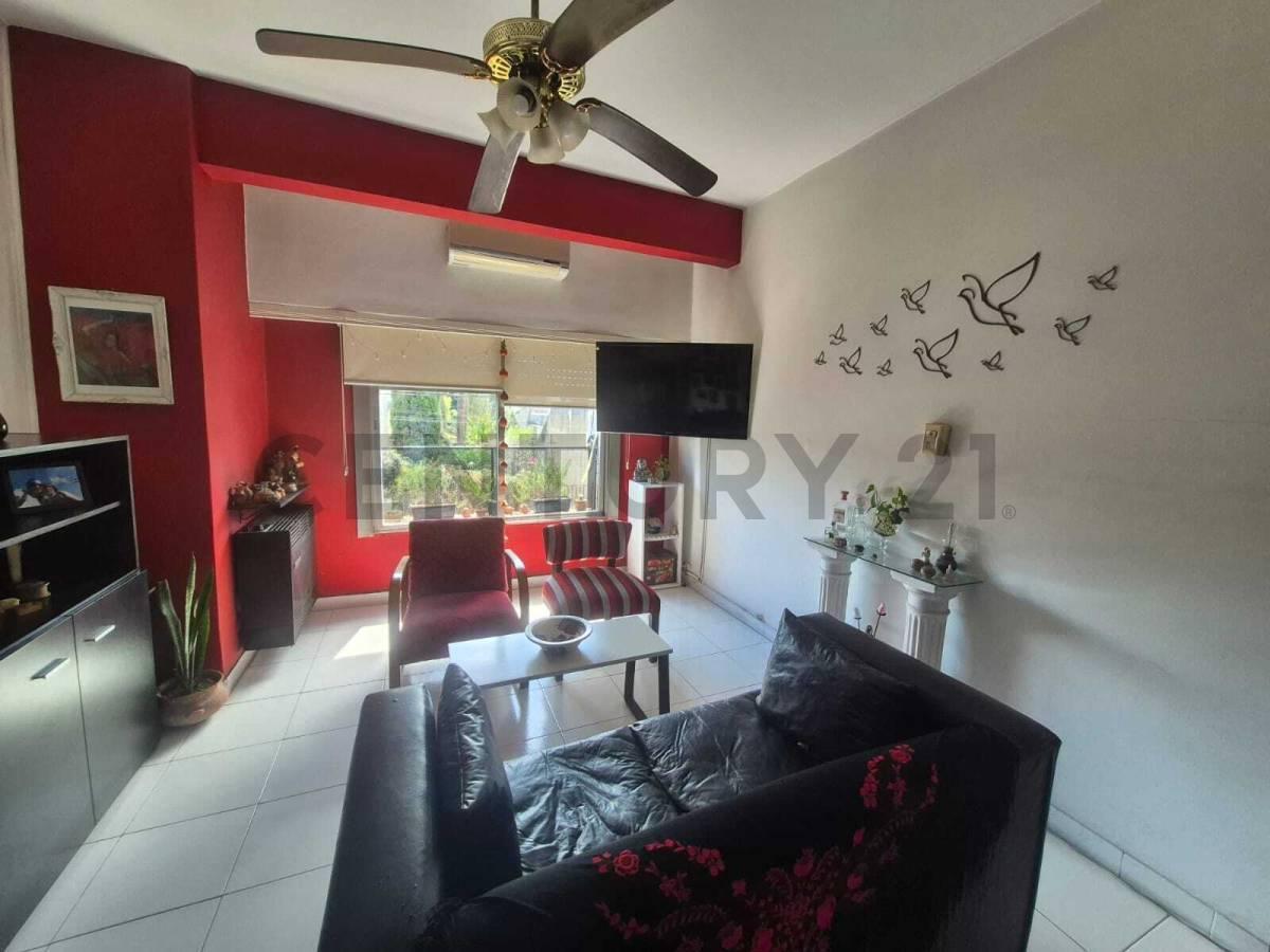 Foto de VENTA PH AL FRENTE CON PATIO-SIN EXPENSAS-APTO CREDITO EN CASEROS, imagen 1