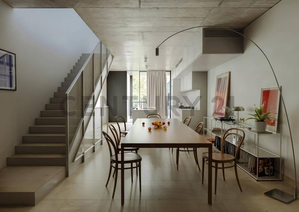 Foto de VENTA DEPARTAMENTO TIPO CASA 5 AMBIENTES EN BELGRANO R CON COCHERA, imagen 1