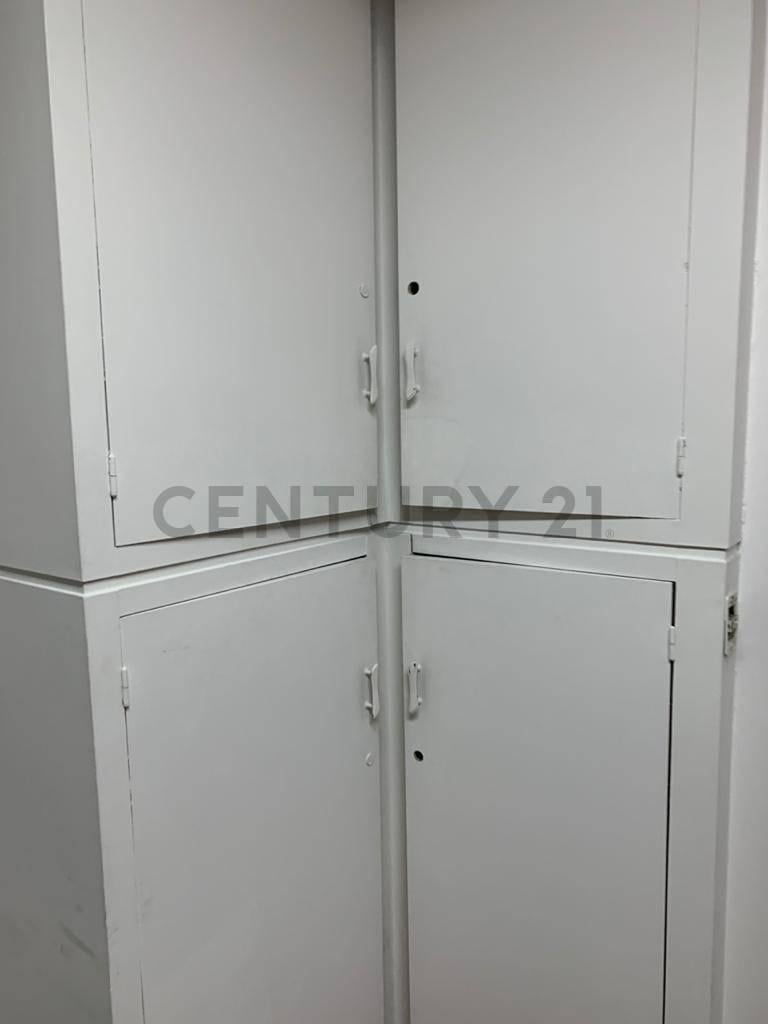 Foto de Oficina 22mts Corrientes y Maipú, Microcentro sin baño, imagen 3