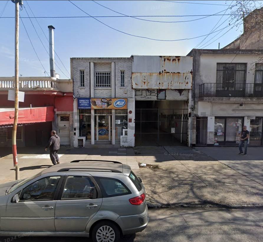 Foto de Venta de Galpón en Parque Chas – Excelente Ubicación sobre Av. de los, imagen 1