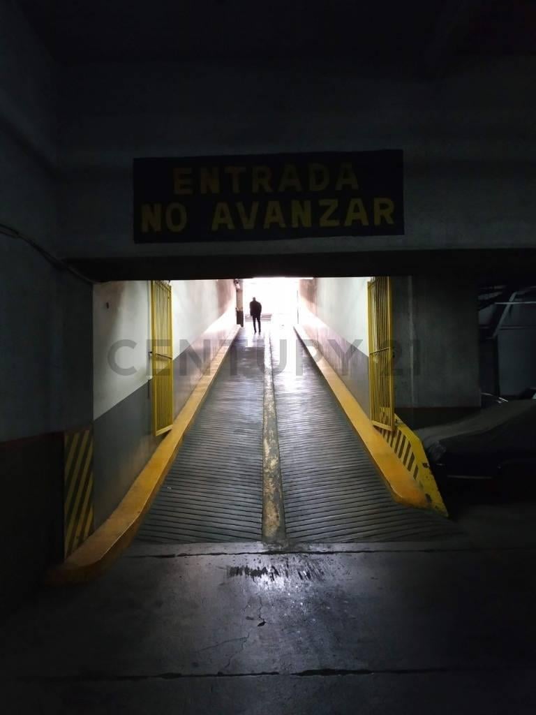 Foto de VENTA COCHERA DOBLE EN EL CENTRO, CABA, OPORTUNIDAD., imagen 3