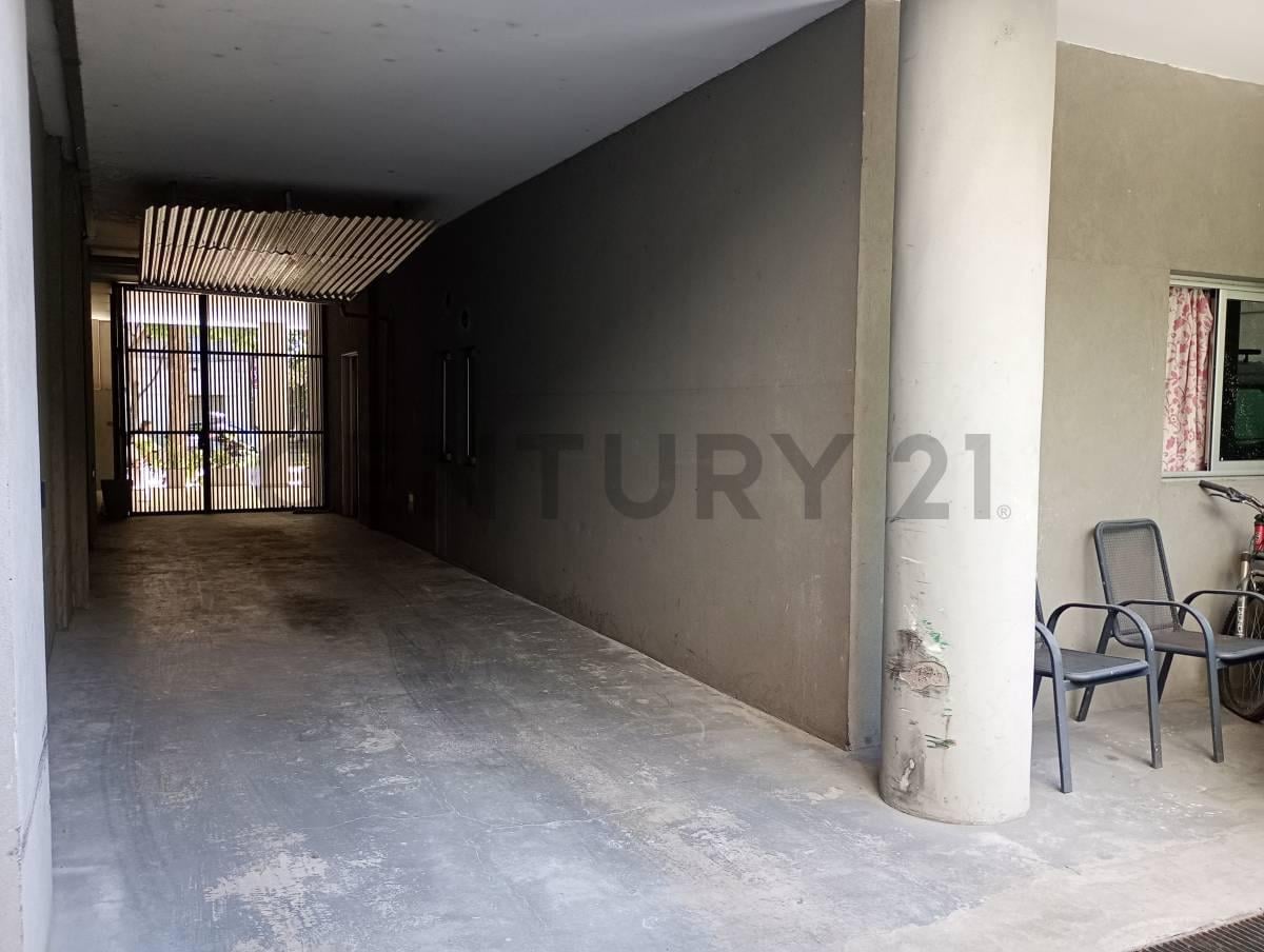 Foto de Venta de Cochera Fija en Recoleta PB MUY BUENA UBICACION 2 autos, imagen 2