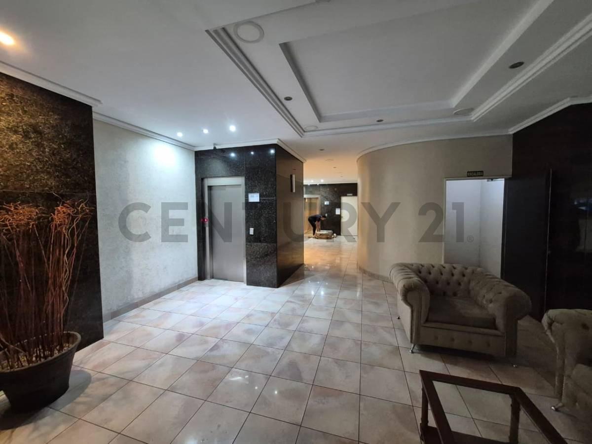Foto de Venta Departamento 4 Ambientes de Categoria Piso 12 con Vista Abierta, imagen 5