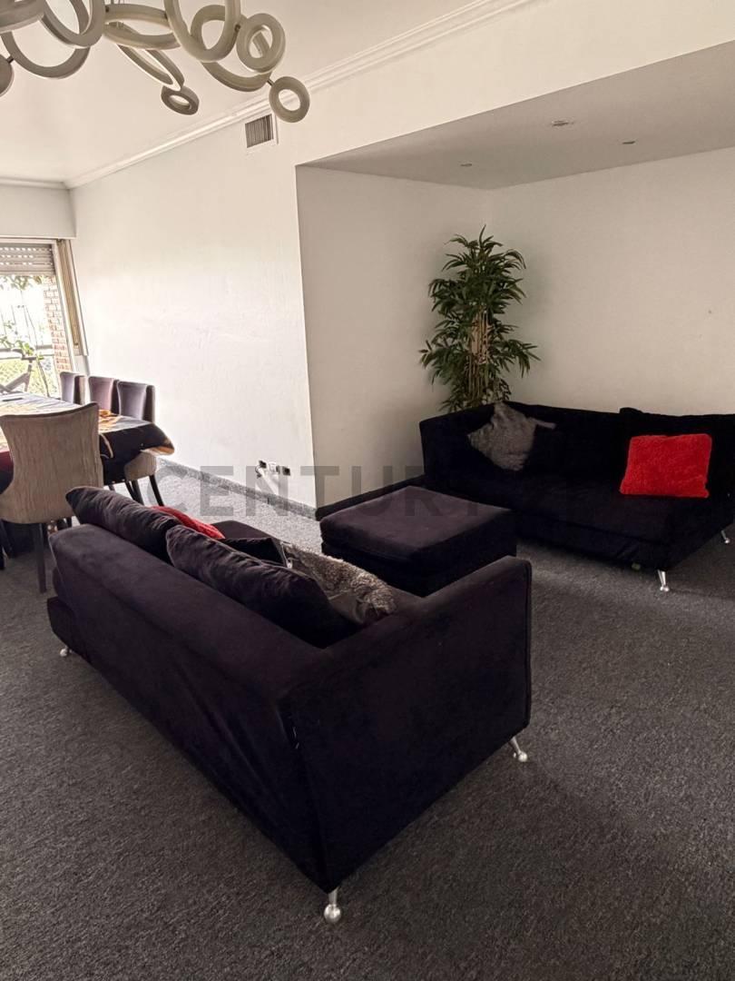Foto de Venta Departamento 4 Ambientes de Categoria Piso 12 con Vista Abierta, imagen 3