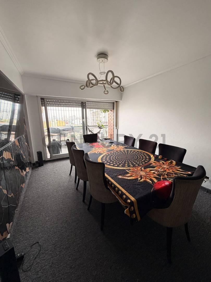 Foto de Venta Departamento 4 Ambientes de Categoria Piso 12 con Vista Abierta, imagen 2