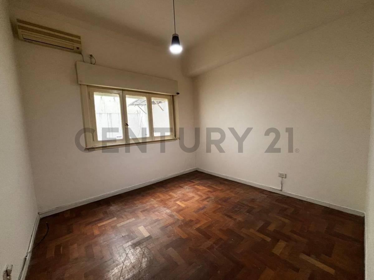 Foto de PH 3 Ambientes con Patio en Venta, Saavedra, imagen 3