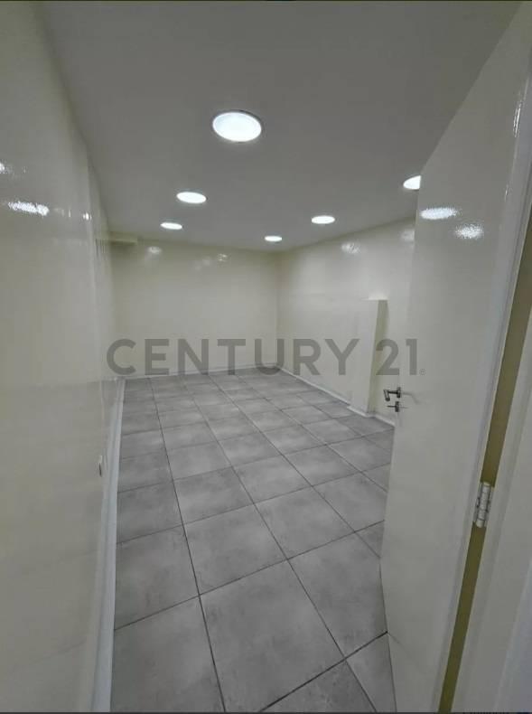 Foto de VENTA EDIFIICIO LABORATORIO EN CIUDADELA, imagen 2