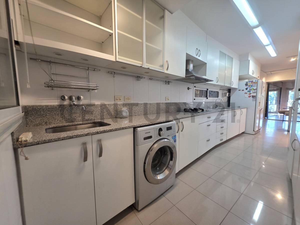 Foto de Alquiler de 4 Ambientes con dependencia en Palermo chico Cochera Balcon, imagen 1