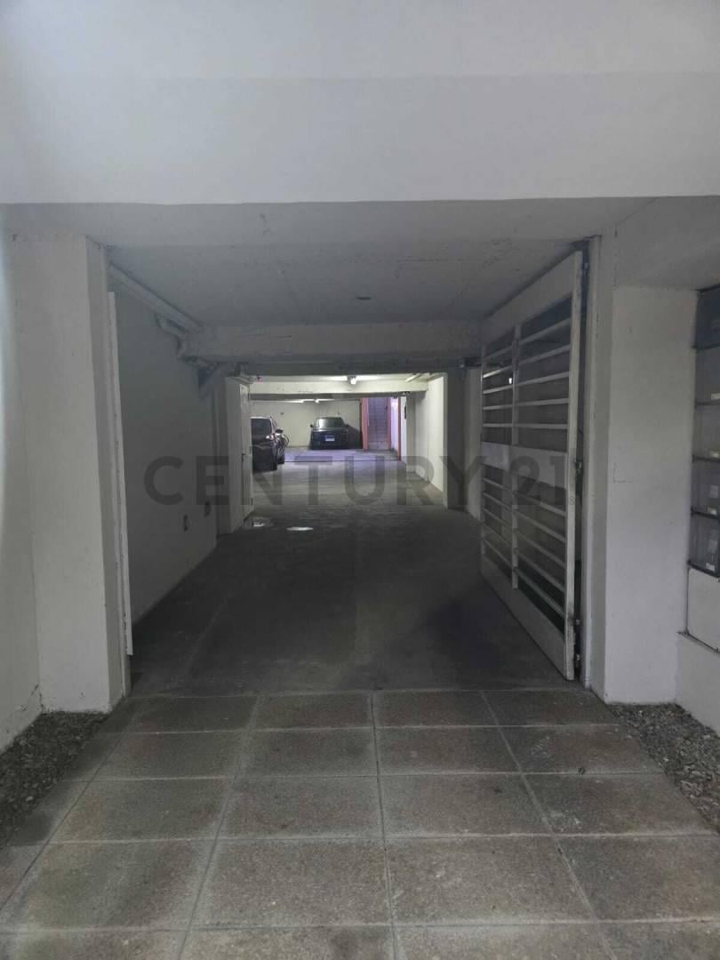 Foto de VENTA COCHERA CUBIERTA RAMPA FIJA VILLA URQUIZA, imagen 2