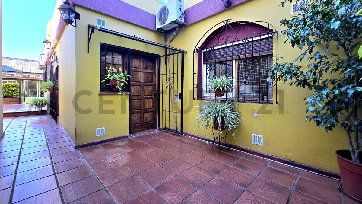 Foto de VENTA PH 4 AMBIENTES CON QUINCHO Y JARDIN, imagen 1