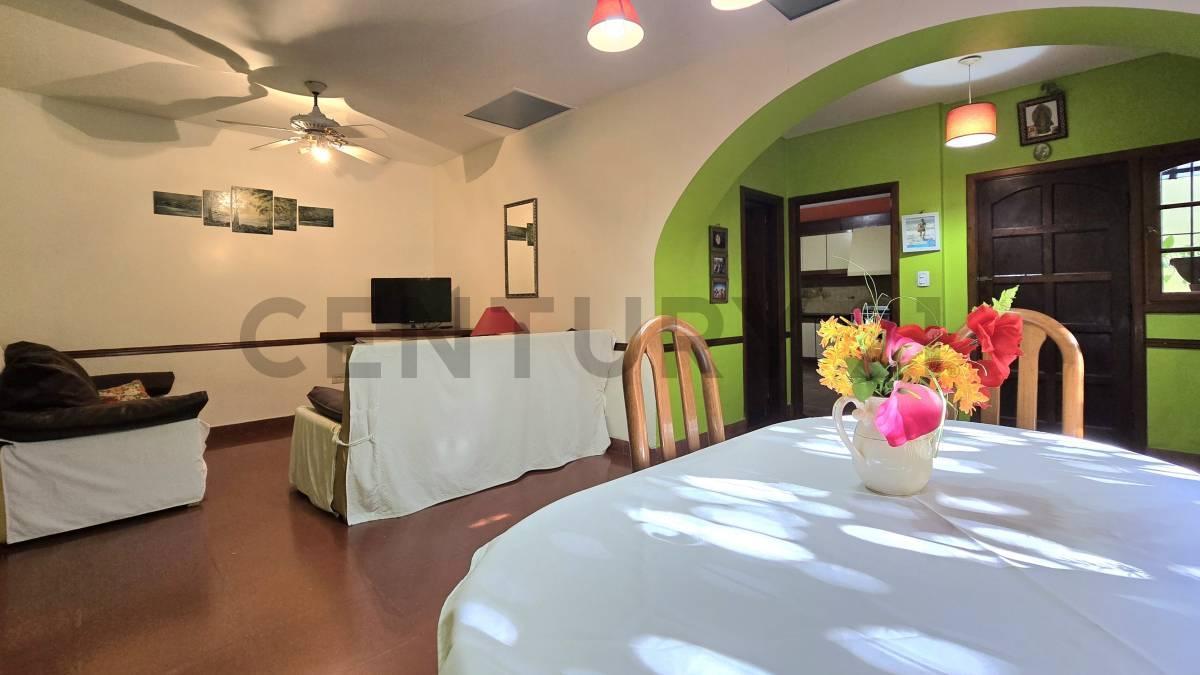 Foto de VENTA PH 4 AMBIENTES CON QUINCHO Y JARDIN, imagen 2