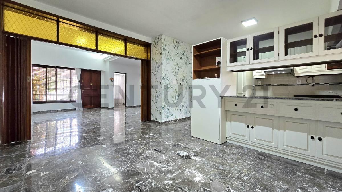 Foto de Venta Casa en Villa Maipu con quincho jardin y Cochera, imagen 5