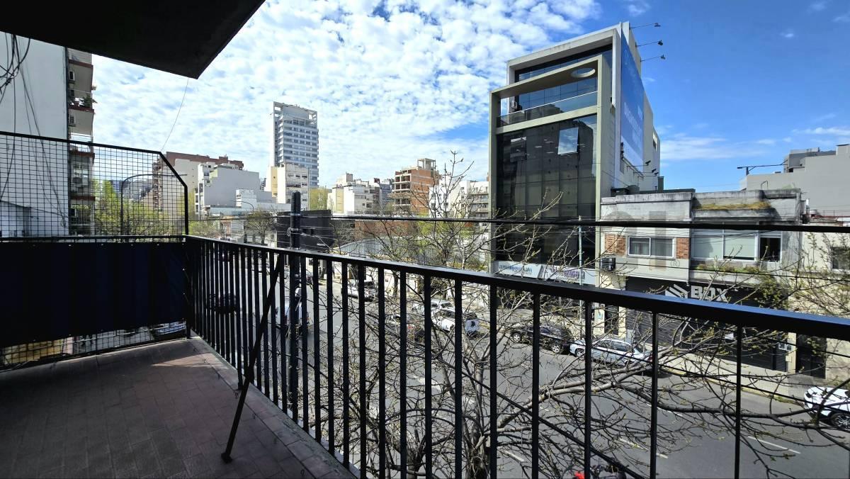 Foto de Venta | Departamento de 3 ambientes con balcón al frente en Villa, imagen 1