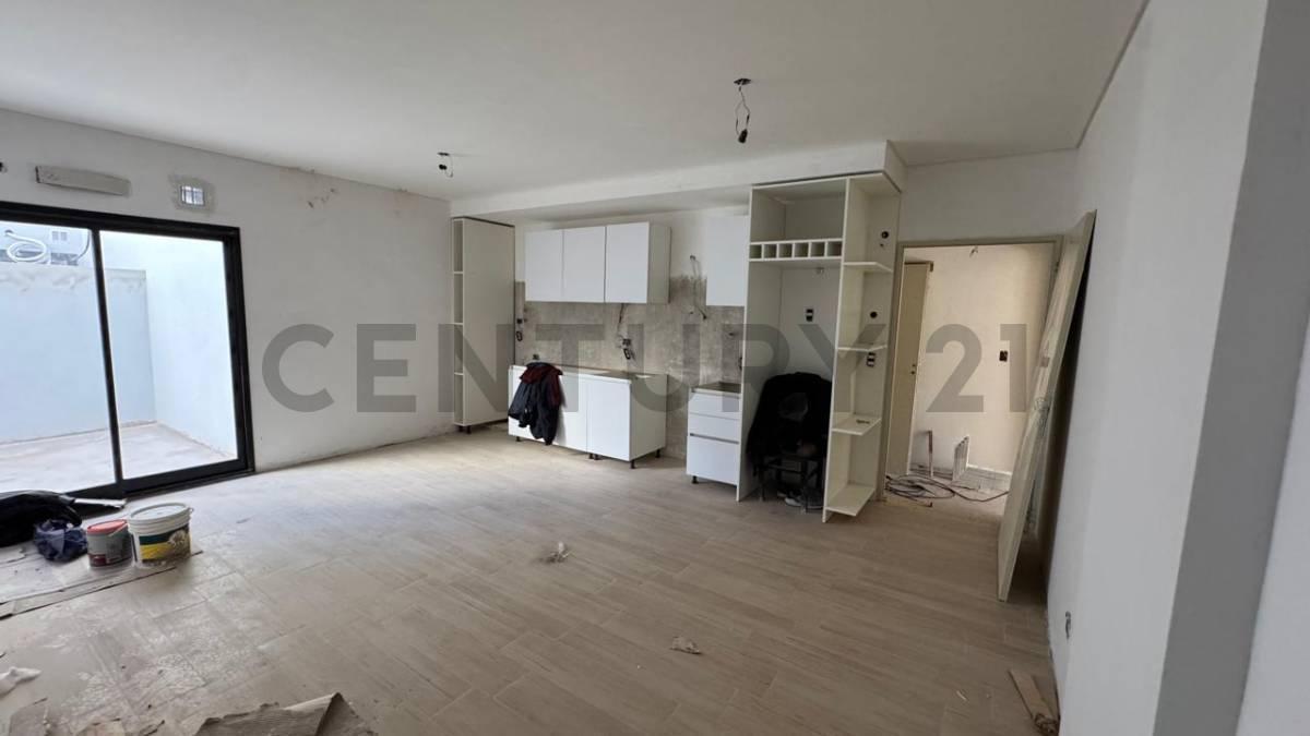 Foto de DEPARTAMENTO 2 AMBIENTES A ESTRENAR - CON PATIO - VILLA URQUIZA, imagen 1
