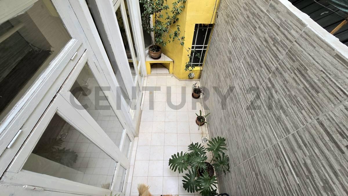 Foto de VENTA DEPARTAMENTO 4 AMBIENTES RECICLADO A NUEVO EN EDIFICIO HISTÓRICO, imagen 1