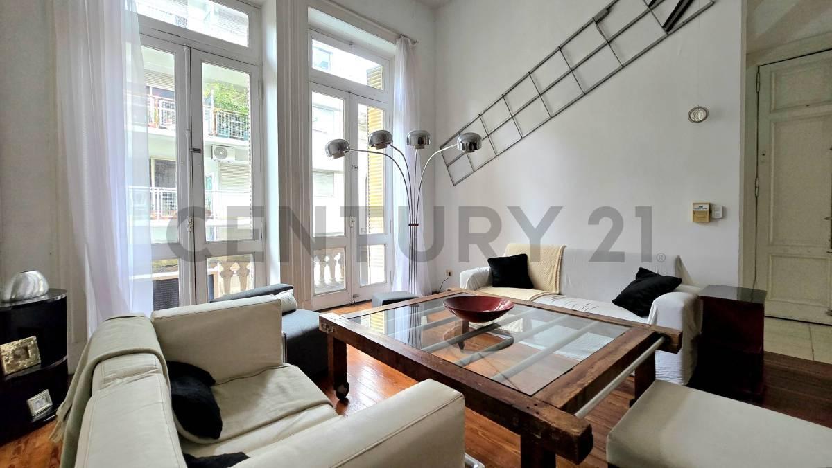 Foto de VENTA DEPARTAMENTO 4 AMBIENTES RECICLADO A NUEVO EN EDIFICIO HISTÓRICO, imagen 2