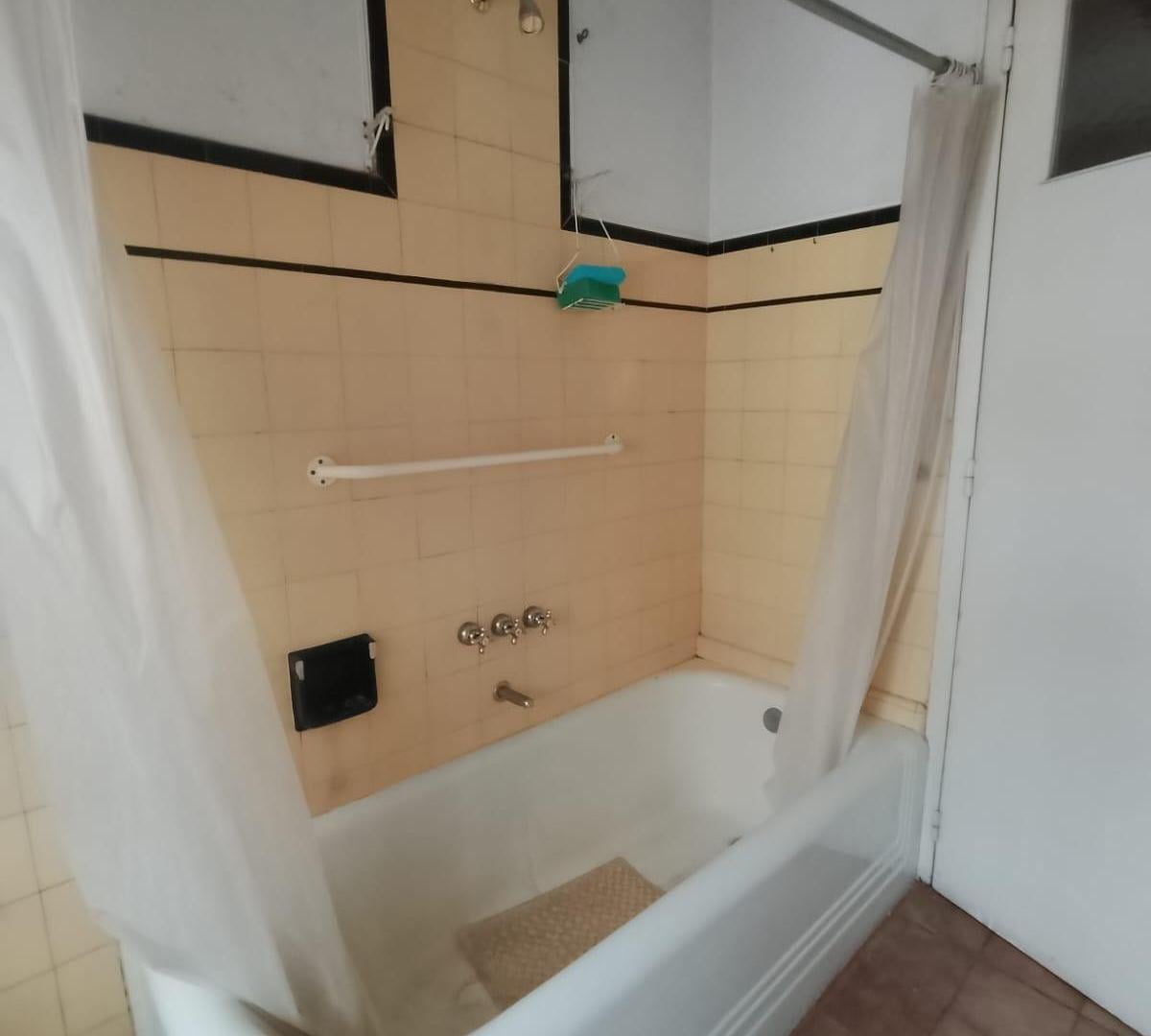 Foto de Venta Departamento 3 amb frente c/dependencia Monserrat, imagen 3
