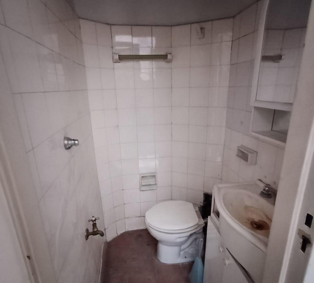 Foto de Venta Departamento 3 amb frente c/dependencia Monserrat, imagen 4
