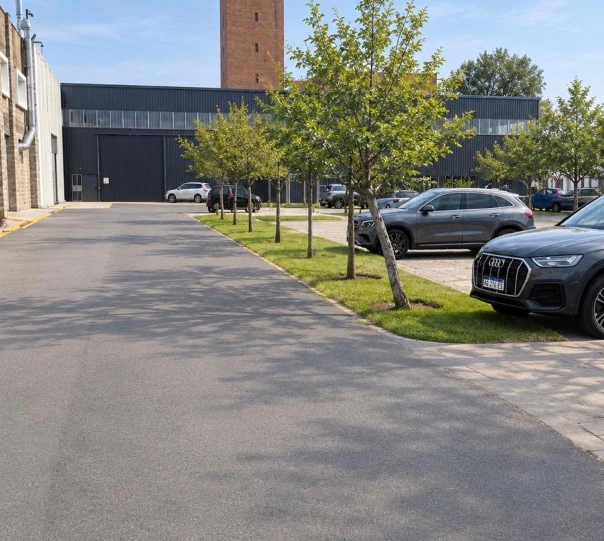Foto de VENTA-COMPLEJO DE NAVES INDUSTRIAL EN BECCAR, imagen 3
