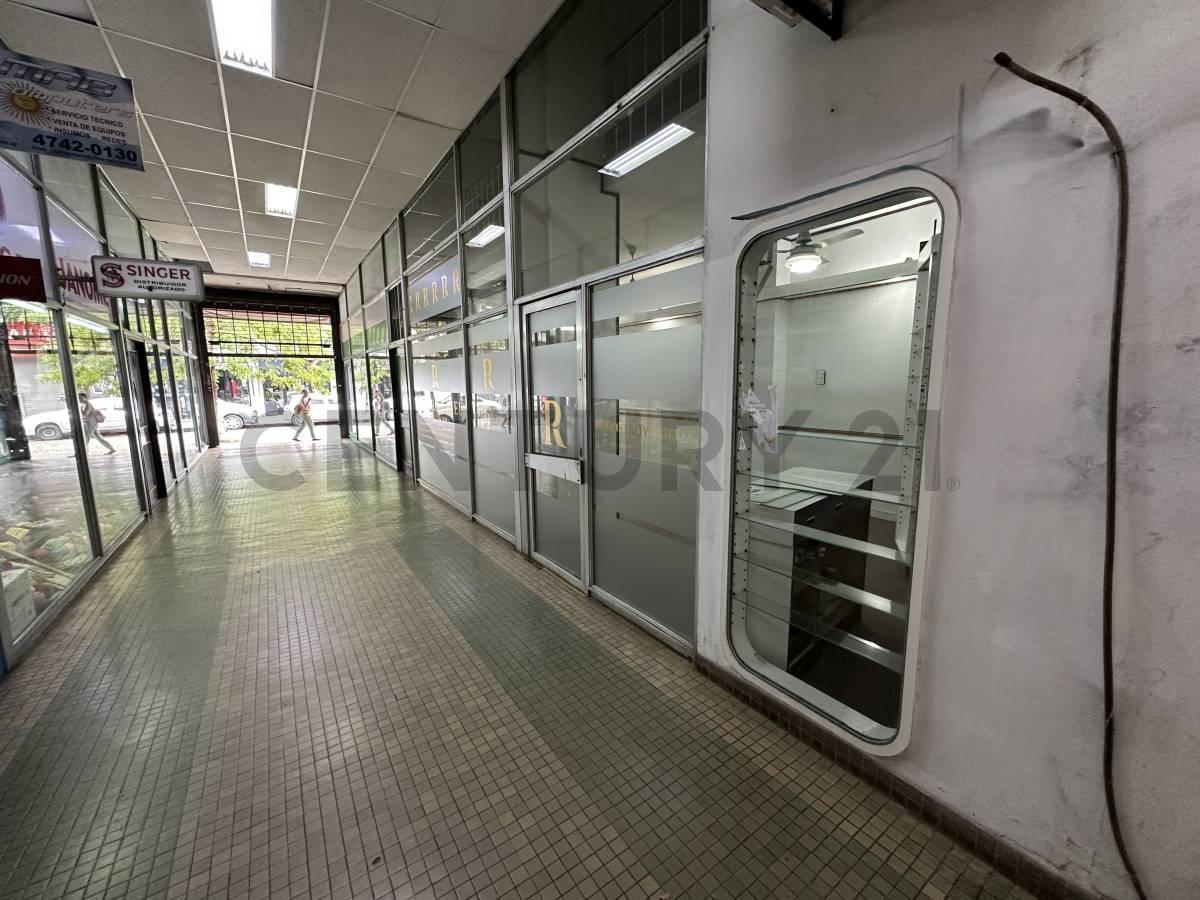 Foto de Venta Local en San Isidro a 1 cuadra de Peatonal y Estacion de Tren, imagen 3