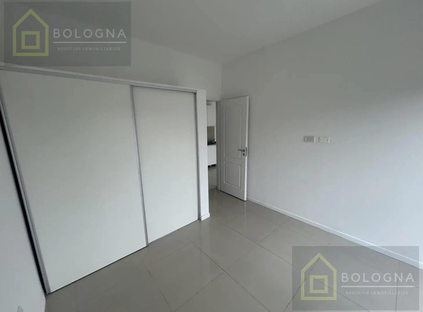 Departamento en Pilar 8