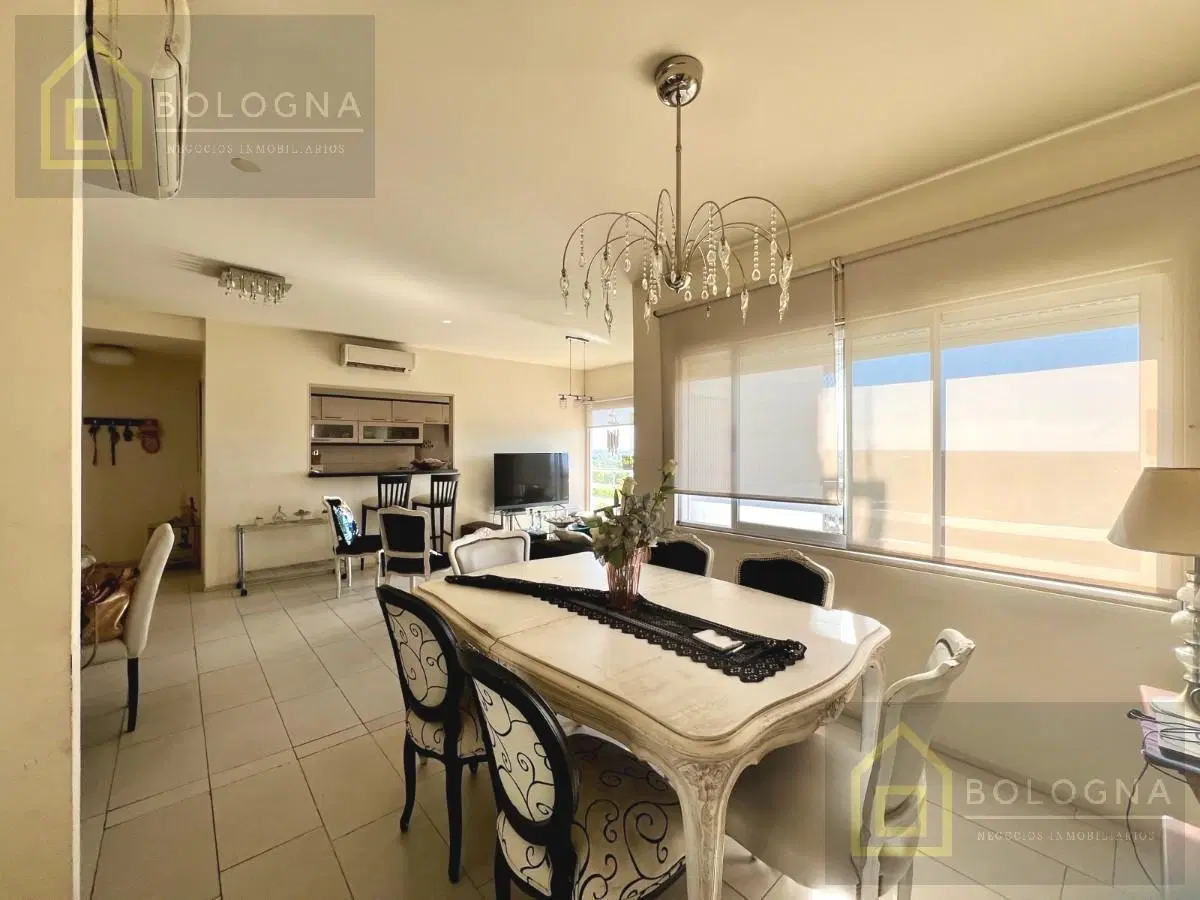 Departamento con cochera en venta en Tigre 1