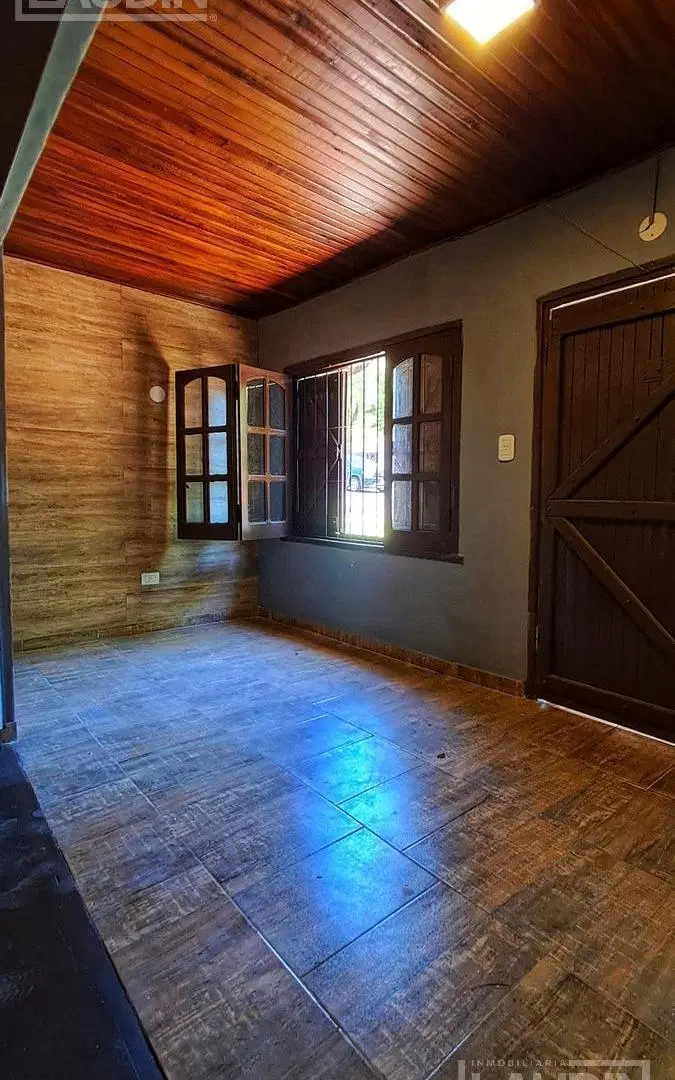 Casa en Av. Corrientes C/Roque Perez 3
