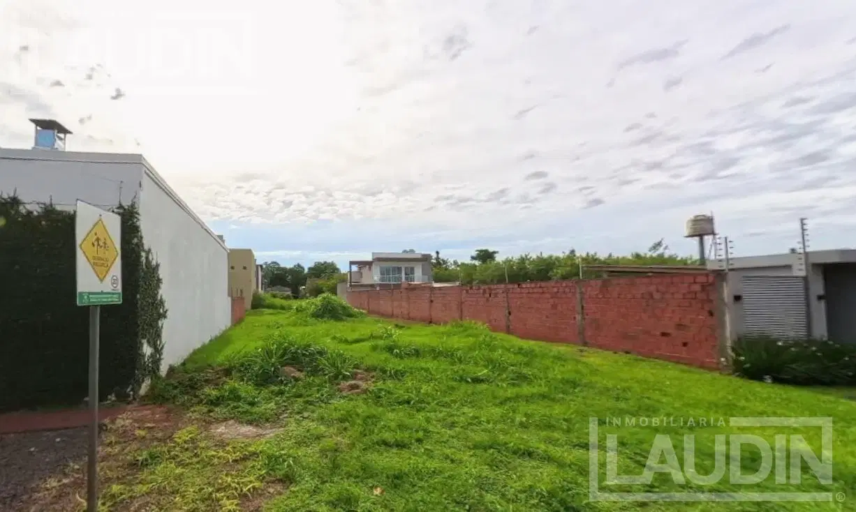 Terreno residencial en Puerto Iguazu 2