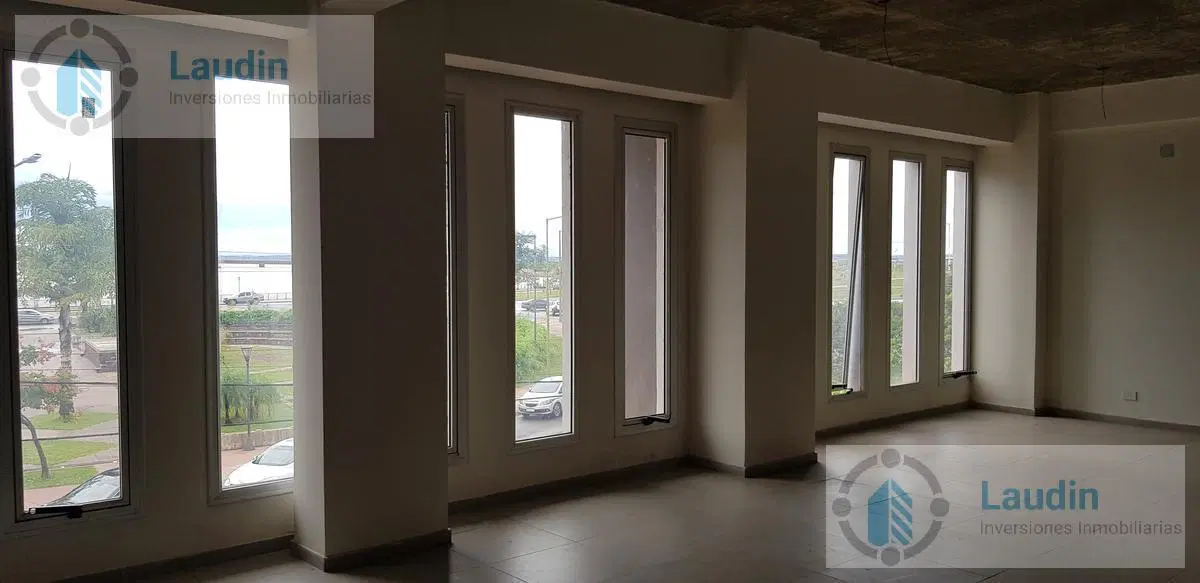 Se vende piso completo para oficinas rente a costanera - Posadas 8