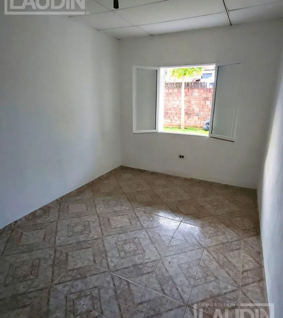 En Venta o Alquiler Casa Villa Cabello 4