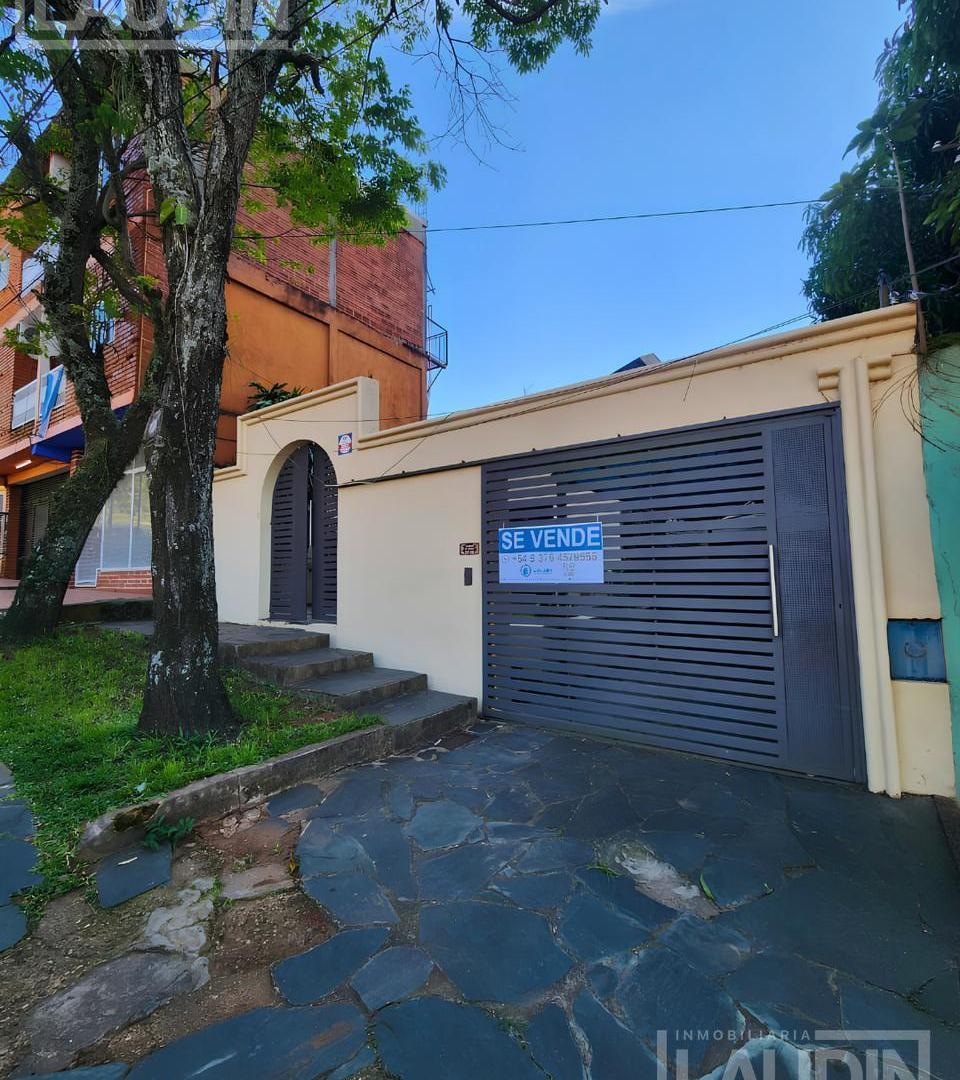 Foto de E VENDE CASA DE 5 DORMITORIOS CON PISCINA – AV. URQUIZA, imagen 1