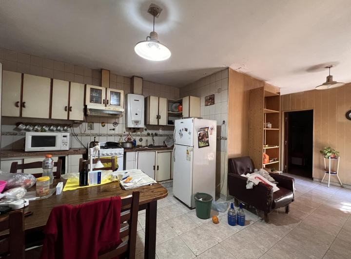 Casa en  Venta de 2 dormitorios en barrio Arenales 5