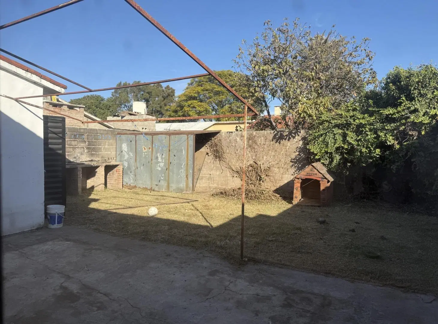 Venta Casa 2 dor, cochera y patio. Frente a espacio verde 4