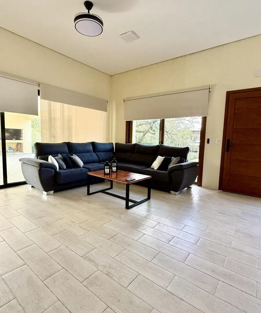 Casa en venta Potrerillo de Larreta 4dor en suite, pileta. A Estrenar 5