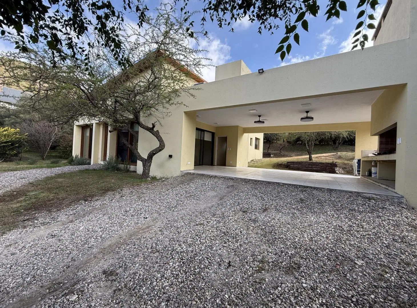 Casa en venta Potrerillo de Larreta 4dor en suite, pileta. A Estrenar 2