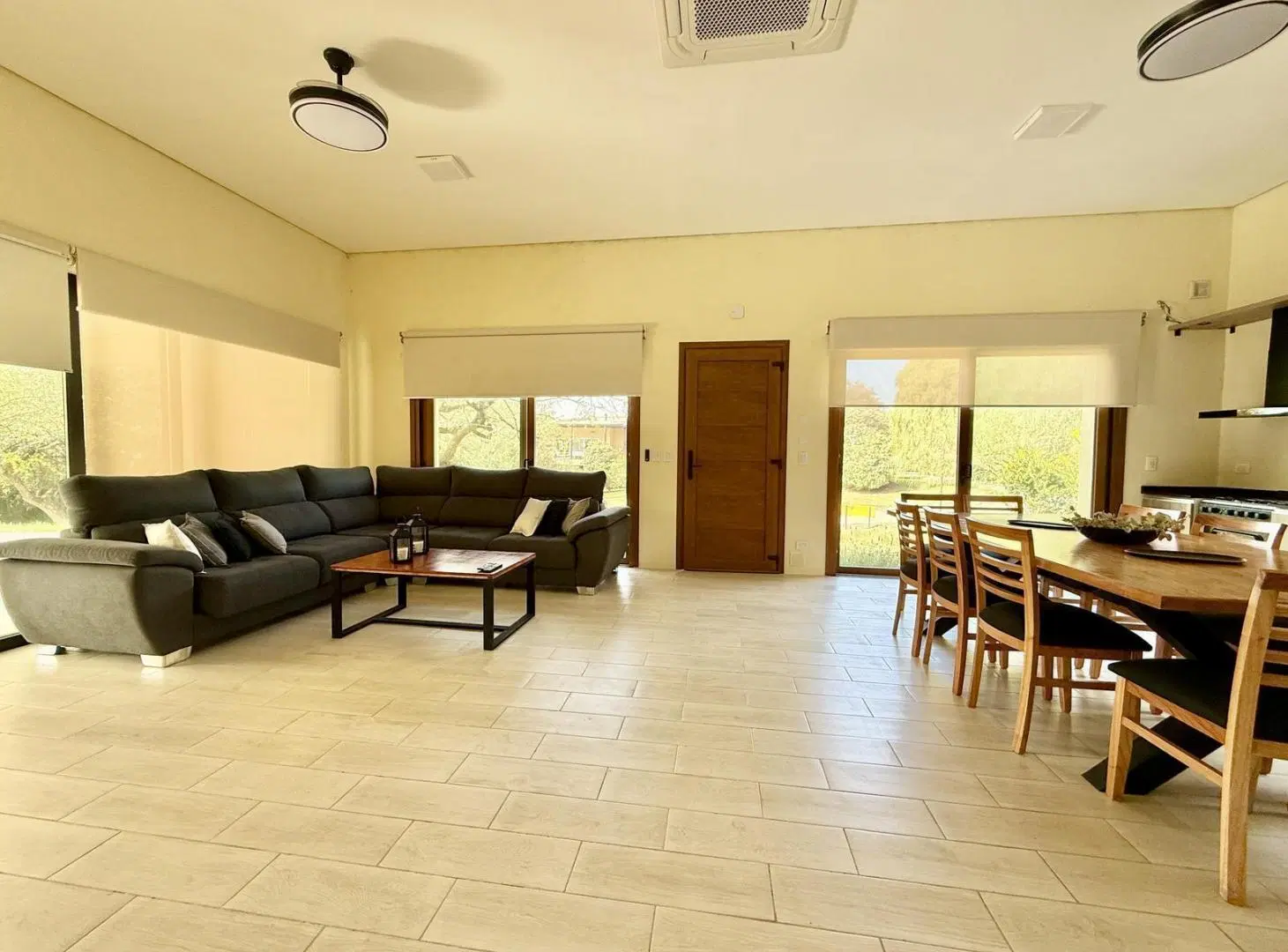 Casa en venta Potrerillo de Larreta 4dor en suite, pileta. A Estrenar 3