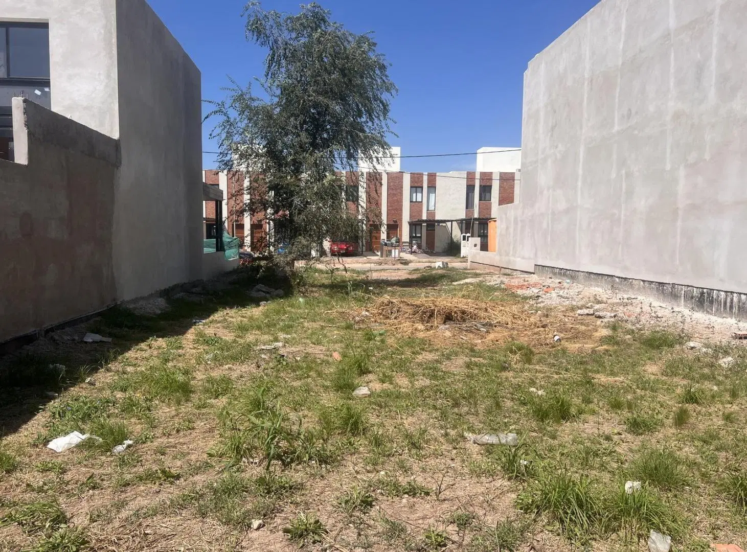 Lote 250m2 Apto Dúplex. Zona consolidada 3