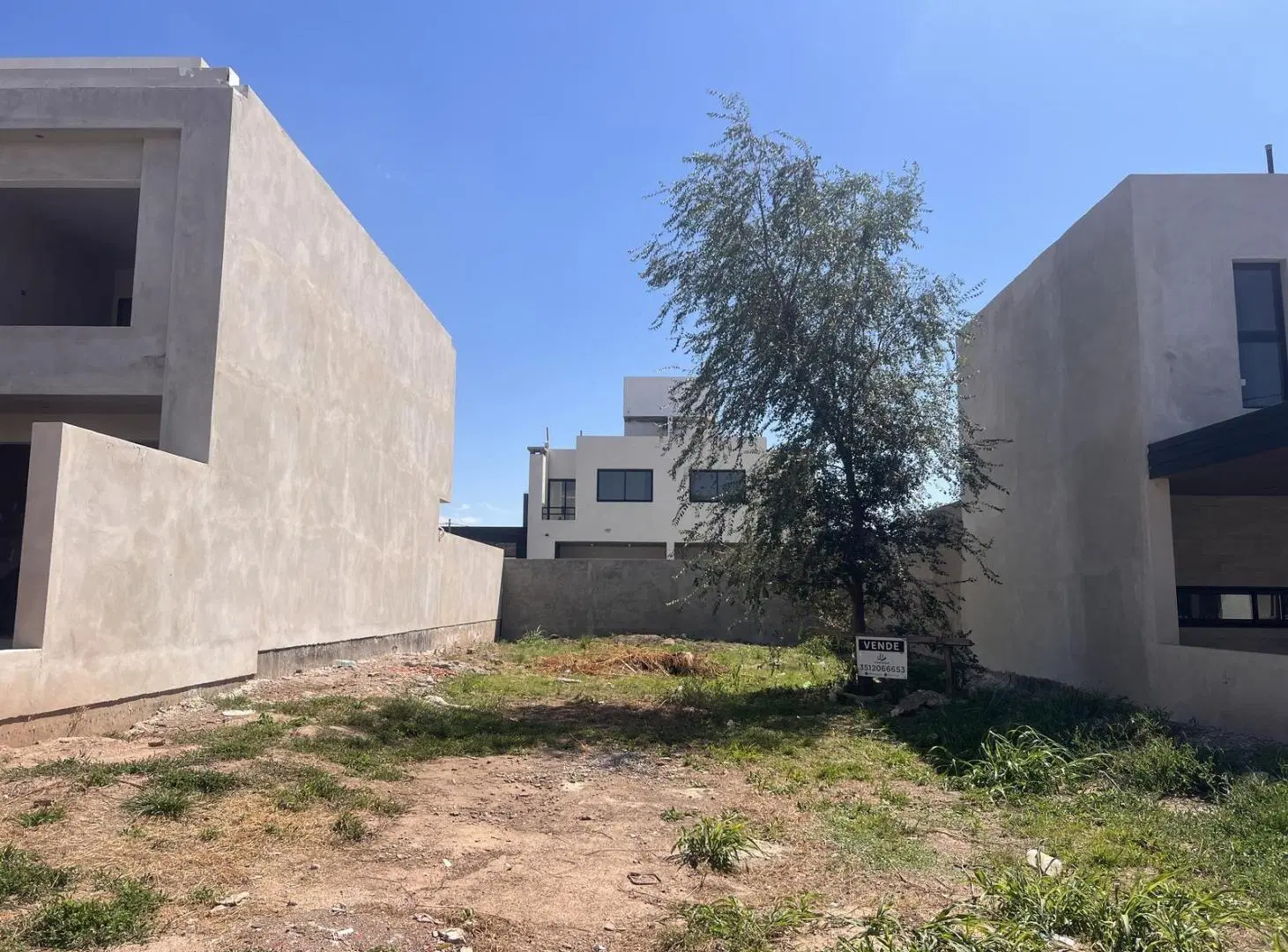 Lote 250m2 Apto Dúplex. Zona consolidada 8