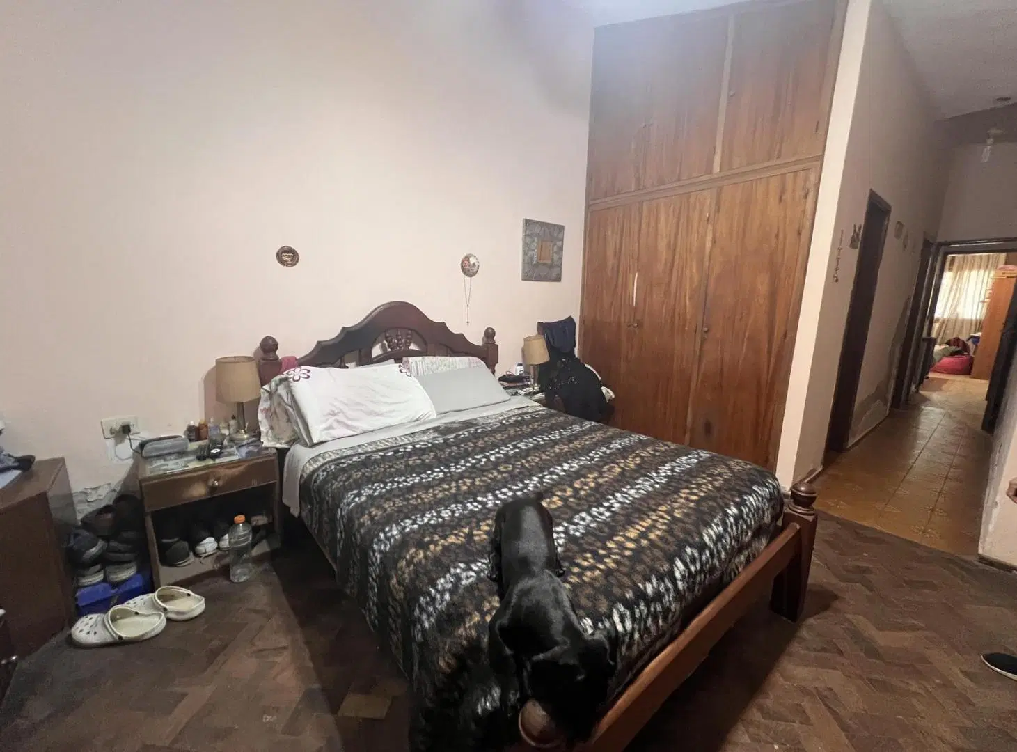 Casa en Venta 4dor + Dpto. Quincho, cochera p/3 4