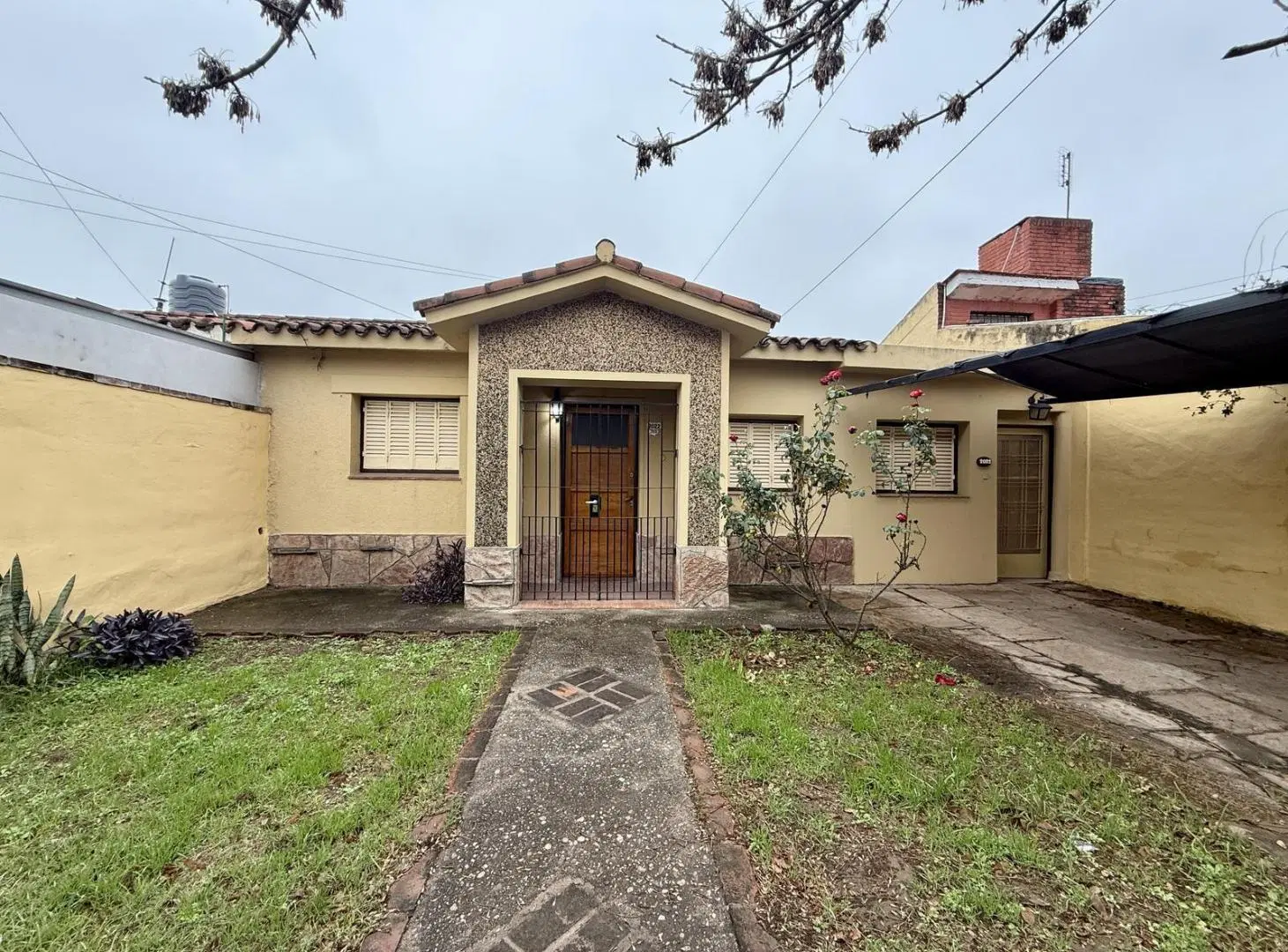 Dos Casas en Venta al precio de una en Alto Alberdi 5