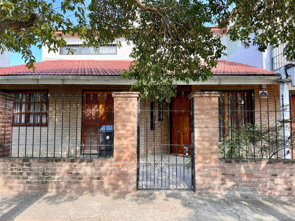 Venta casa 4 dormitorios, pileta en Quebrada de las Rosas