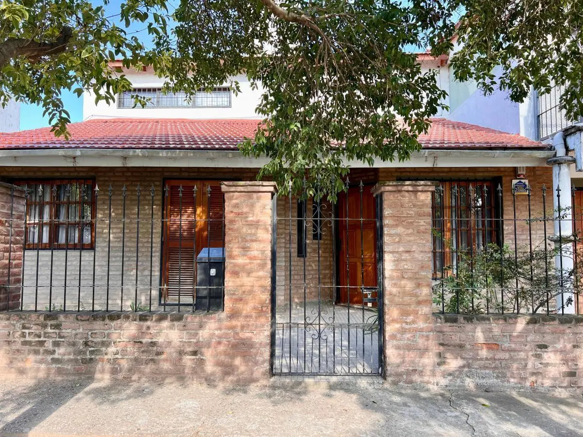 Venta casa 4 dormitorios, pileta en Quebrada de las Rosas 3