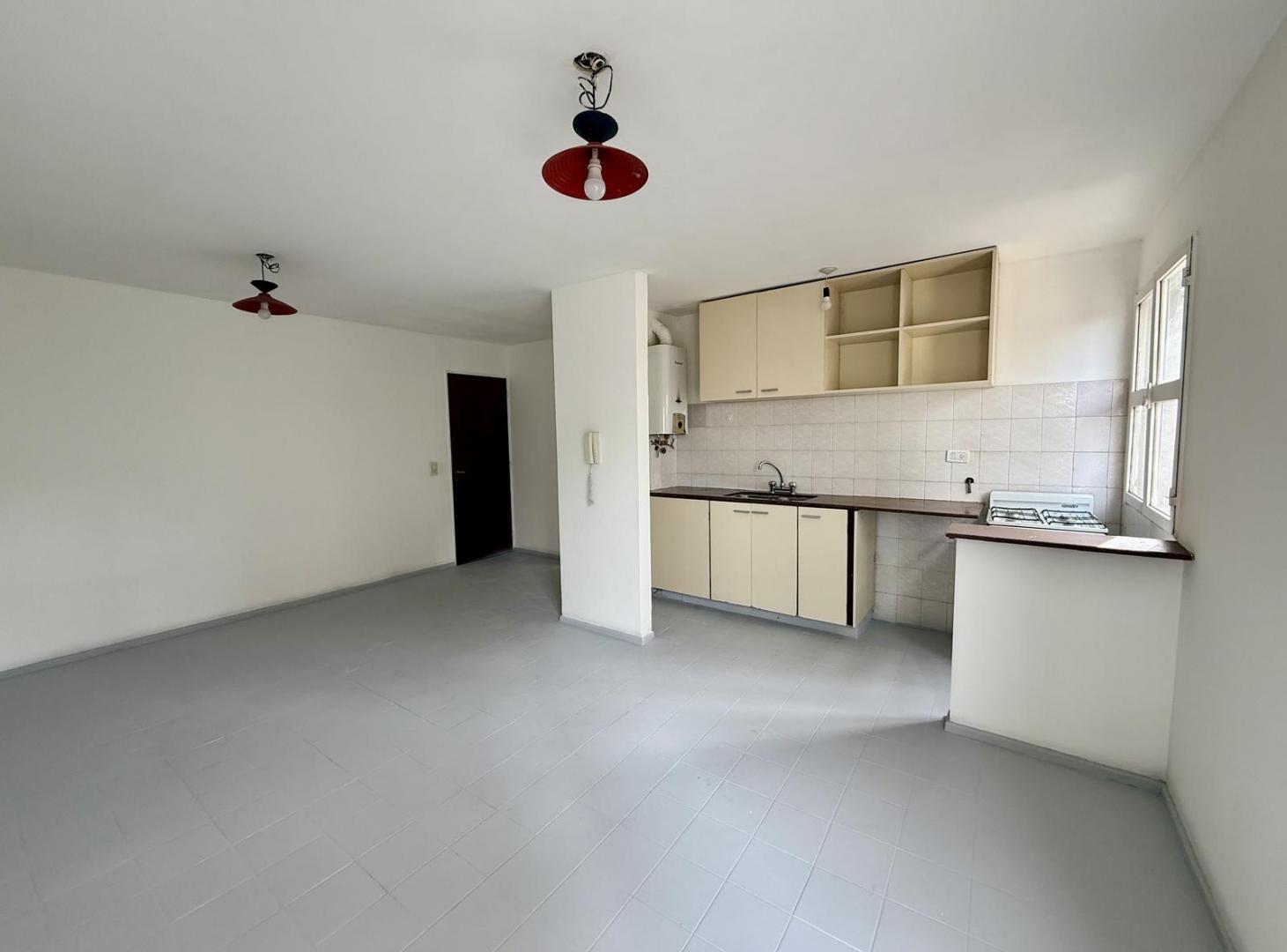 Foto de Alquiler departamento 1dor Duarte Quiros 1700, imagen 3
