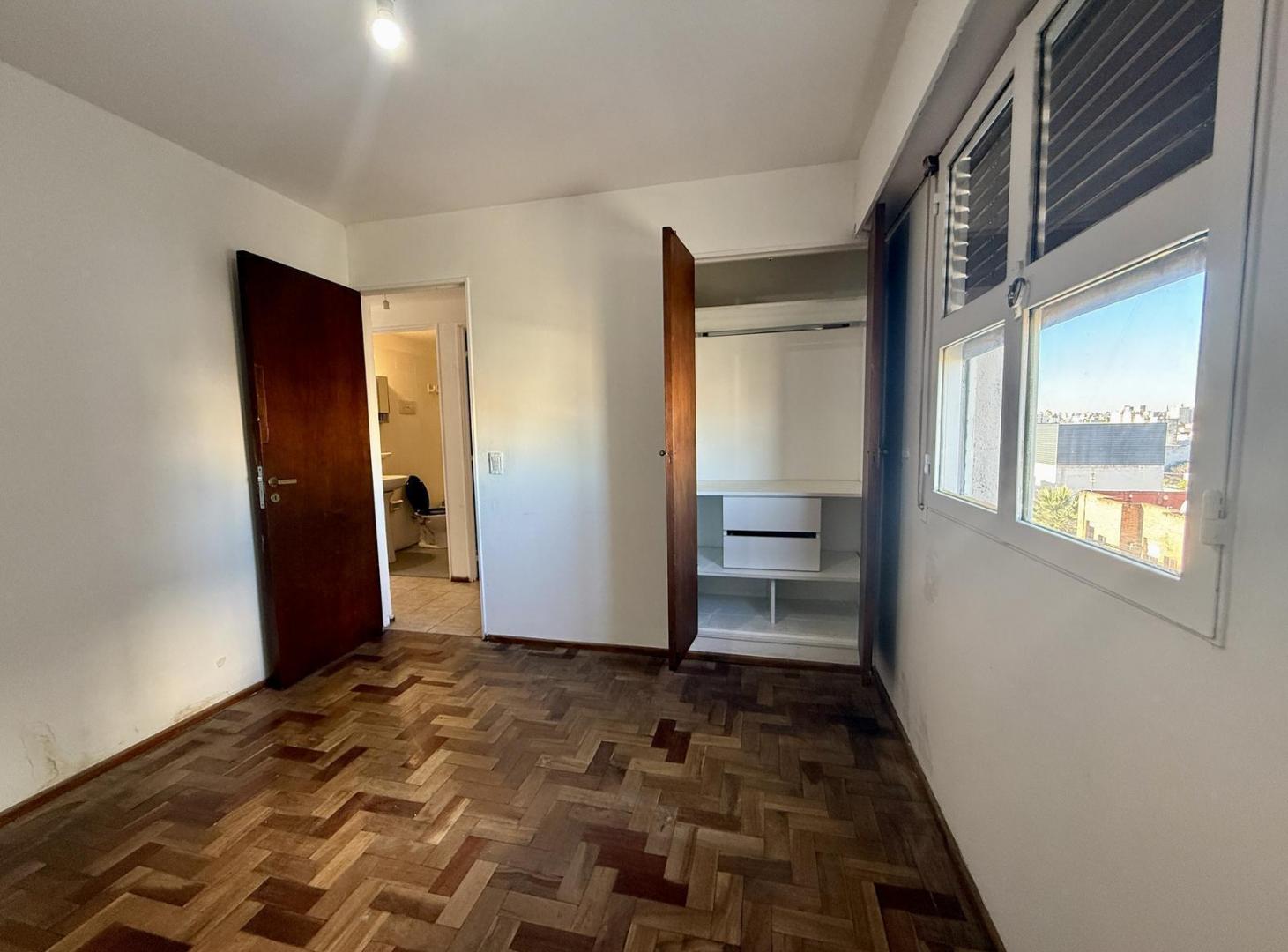 Foto de Departamento 2 DOR en Alquiler, Duarte Quiros 1700. Zna Nuevocentro, imagen 4