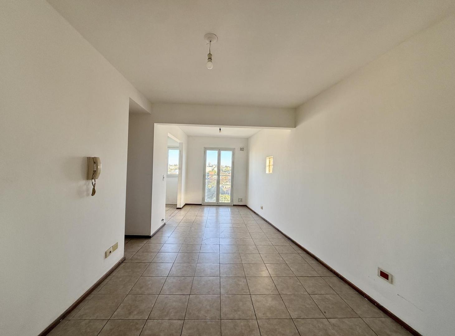 Foto de Departamento 2 DOR en Alquiler, Duarte Quiros 1700. Zna Nuevocentro, imagen 3