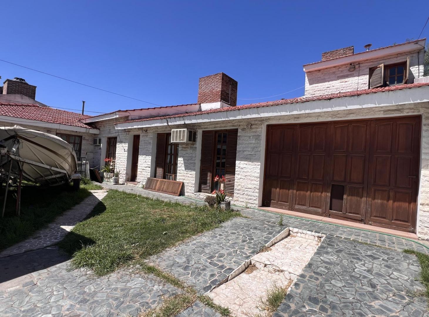 Foto de Casa en Venta 4dor + Dpto. Quincho, cochera p/3, imagen 1