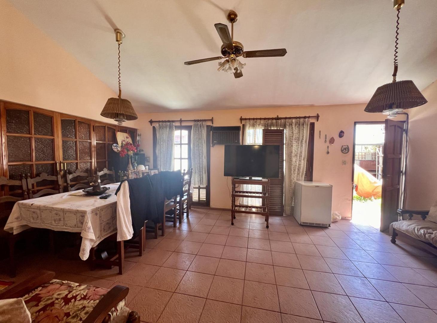 Foto de Casa en Venta 4dor + Dpto. Quincho, cochera p/3, imagen 2