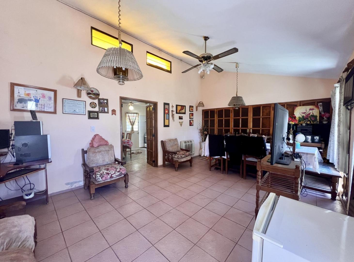 Foto de Casa en Venta 4dor + Dpto. Quincho, cochera p/3, imagen 5