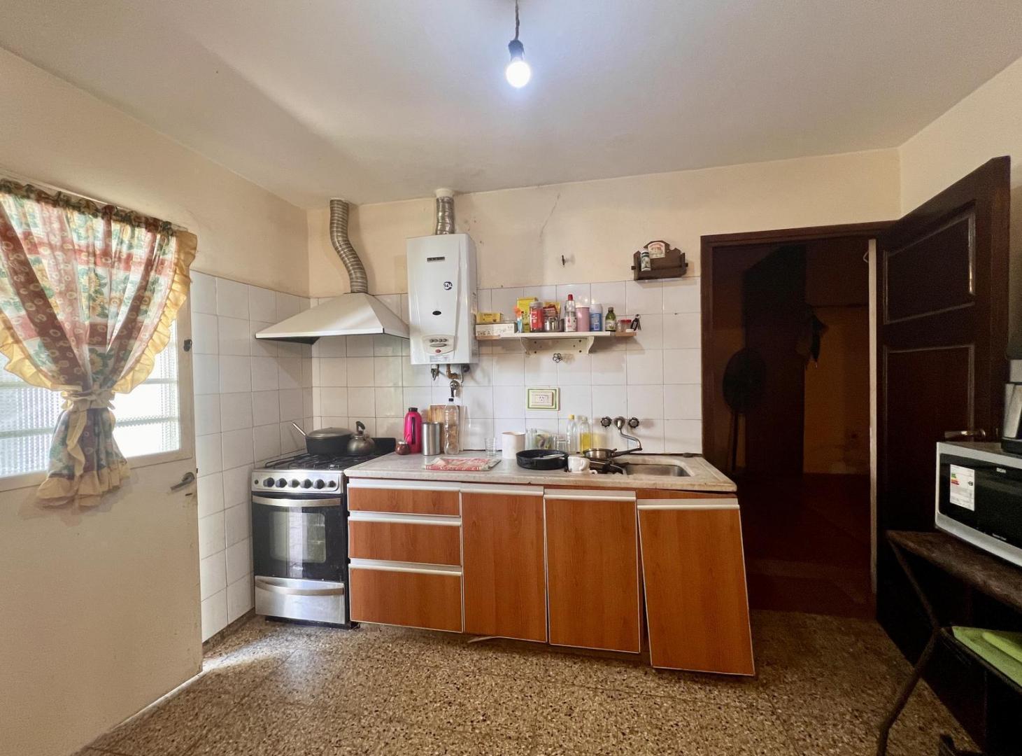 Foto de Casa en Venta 4dor + Dpto. Quincho, cochera p/3, imagen 3
