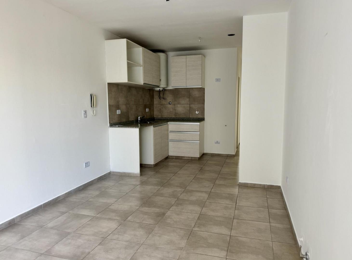 Foto de Departamento 1 Dormitorio en Alquiler, Alberdi en zona Plaza J del Barco, imagen 3